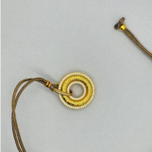 BY144        凹凸镶嵌罗盘吊坠