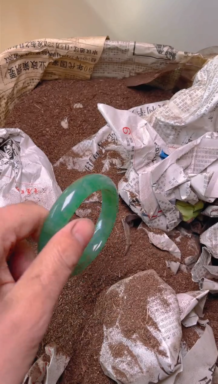 【闪购商品】石英质玉手镯未镶嵌58