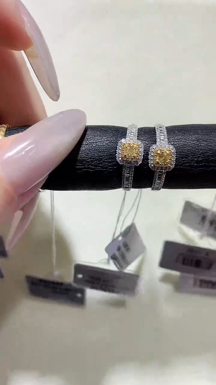 【闪购商品】钻石戒指18K金镶嵌钻石戒指多样性发一