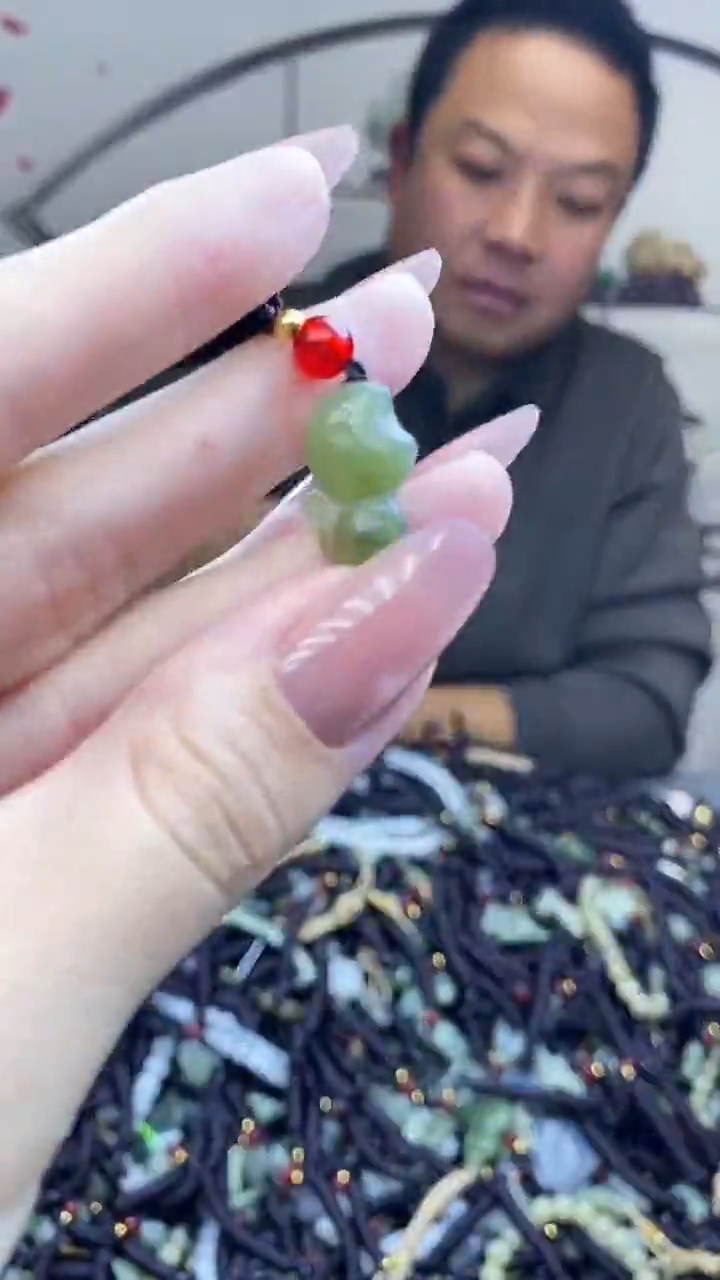 颈饰未镶嵌和田玉多样性发拍一发一