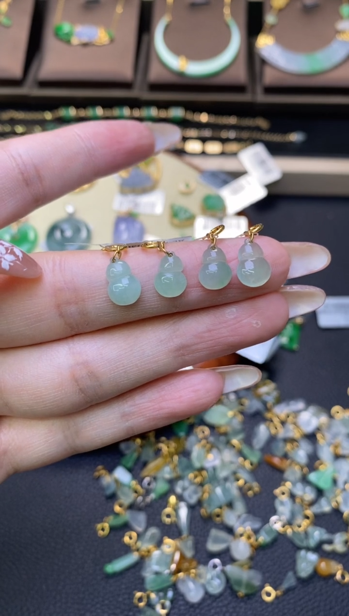 翡翠18K金镶嵌颈饰多样性发其一净货39690