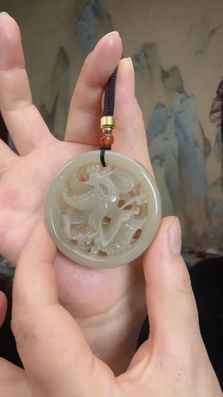 颈饰未镶嵌和田玉.