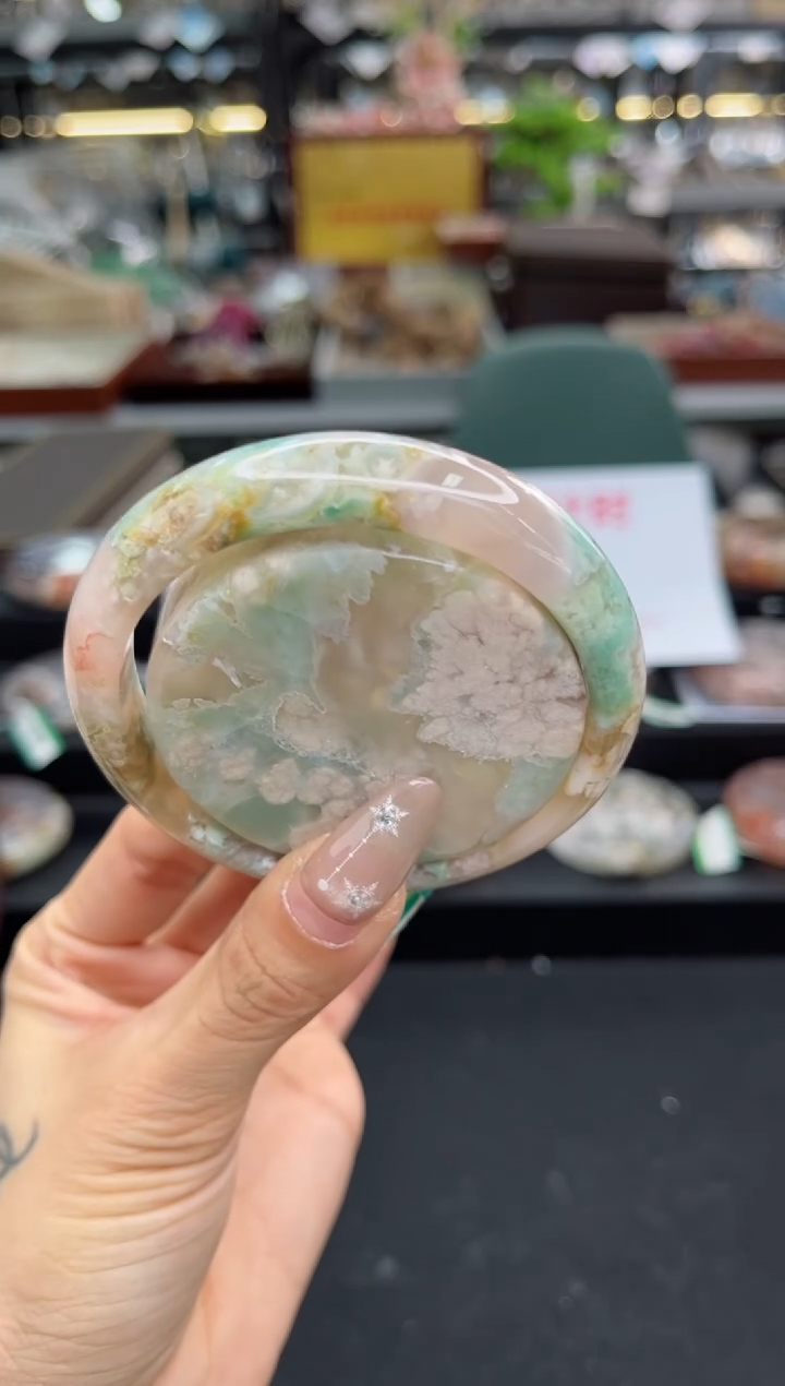 【闪购商品】石英质玉手镯未镶嵌58圈口（赠品镯心）S9878