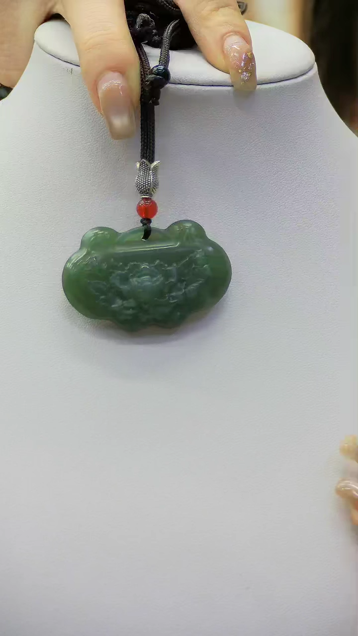 【闪购商品】蛇纹石玉挂件未镶嵌挂件