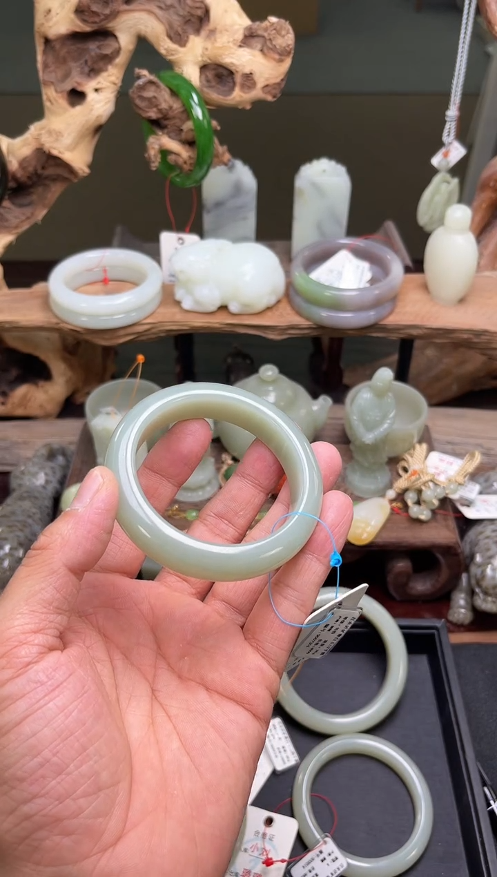 和田玉未镶嵌手镯且末青白手镯 57+9007351