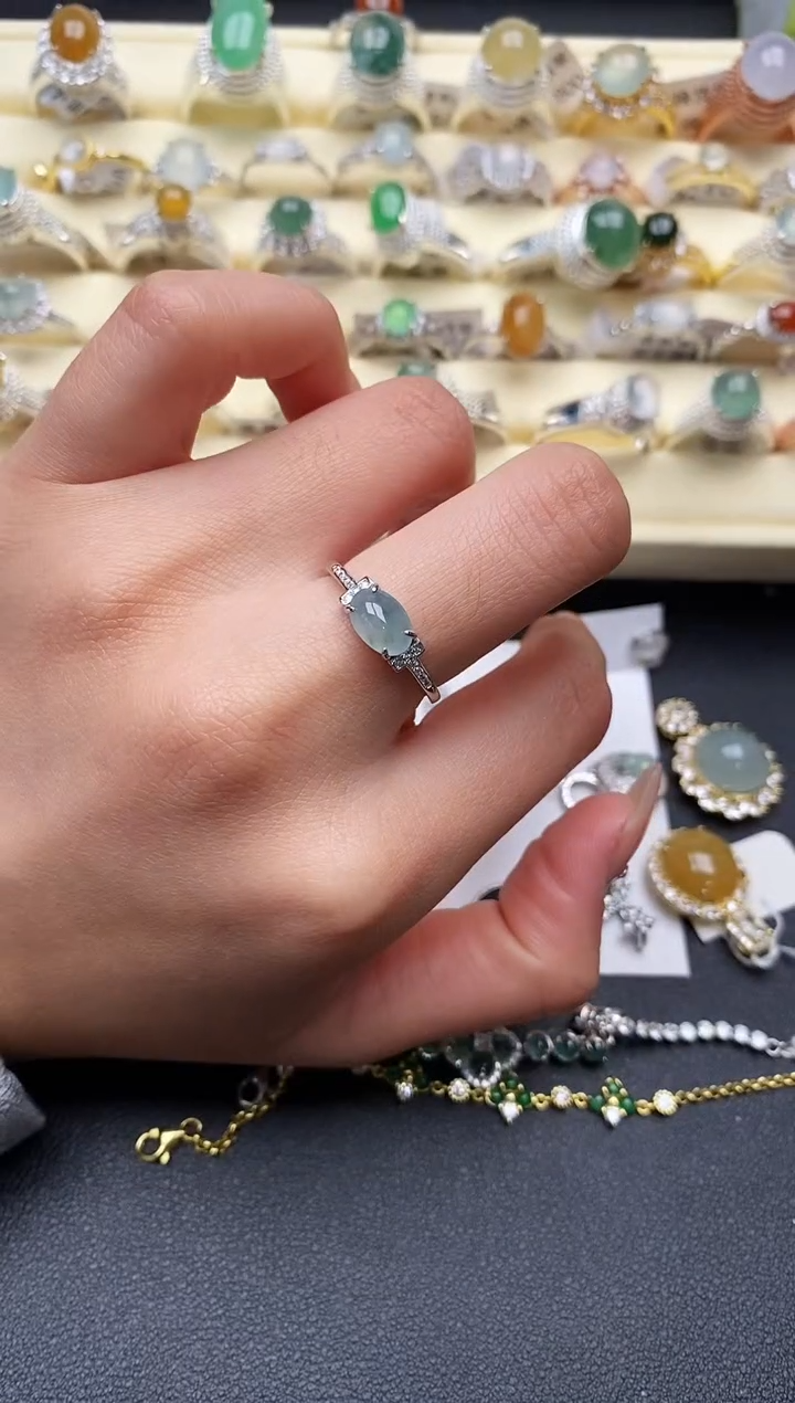 【闪购商品】翡翠戒指银S925镶嵌2222222+4