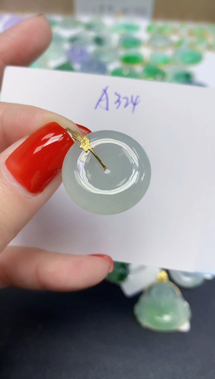 颈饰18K金镶嵌翡翠天然缅甸翡翠A货翡翠百元以上9元证书费自理