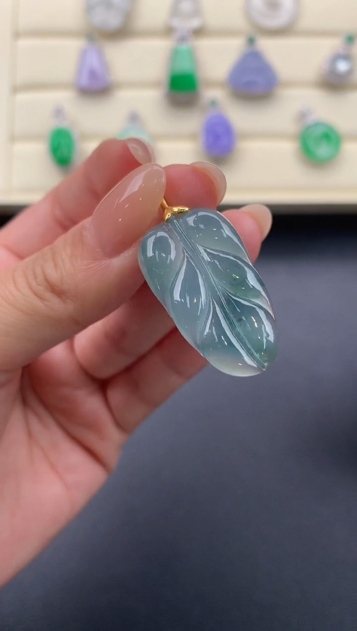 【闪购商品】翡翠颈饰18K金镶嵌Q976     