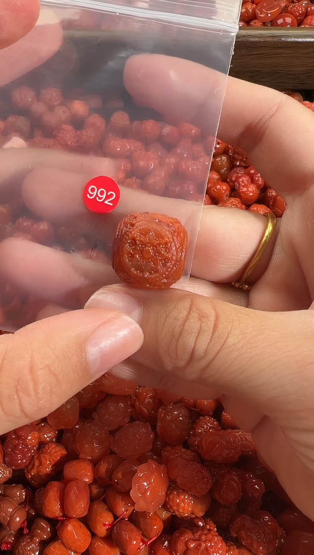 颈饰未镶嵌南红玛瑙1