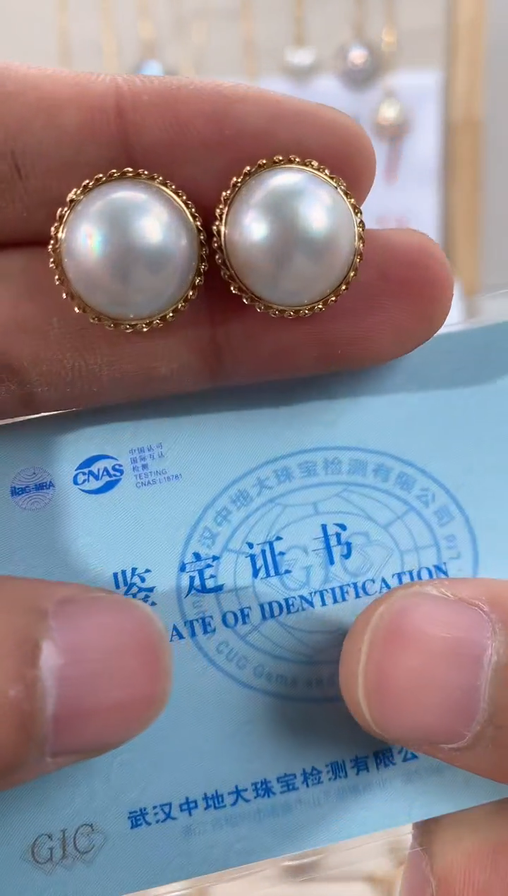 【闪购商品】拼合珍珠（马贝珠）耳饰18K金镶嵌1