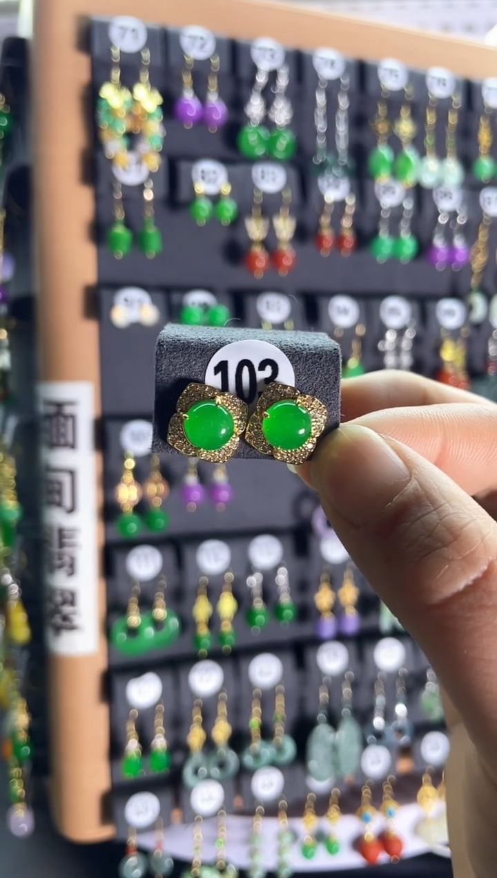 【闪购商品】翡翠耳饰银S925镶嵌103...