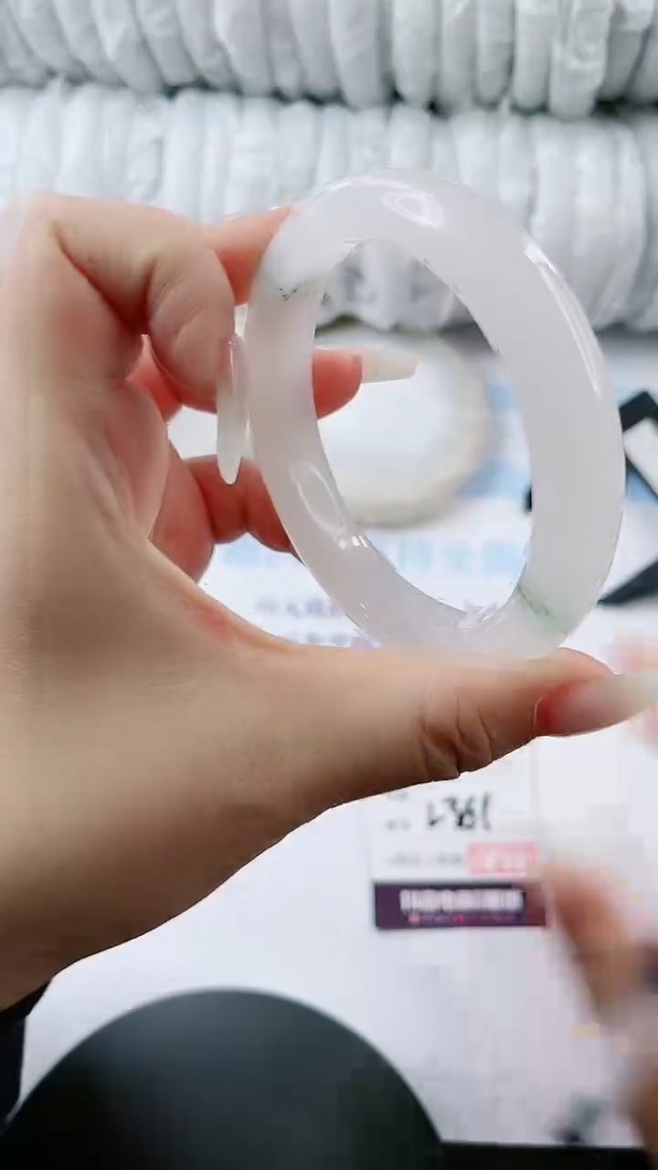 【闪购商品】石英质玉手镯未镶嵌多样性发货L361