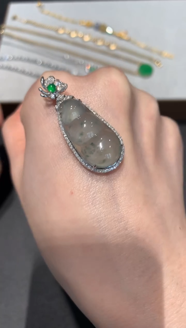 【闪购商品】翡翠吊坠(不含链)18K金镶嵌A94-9500