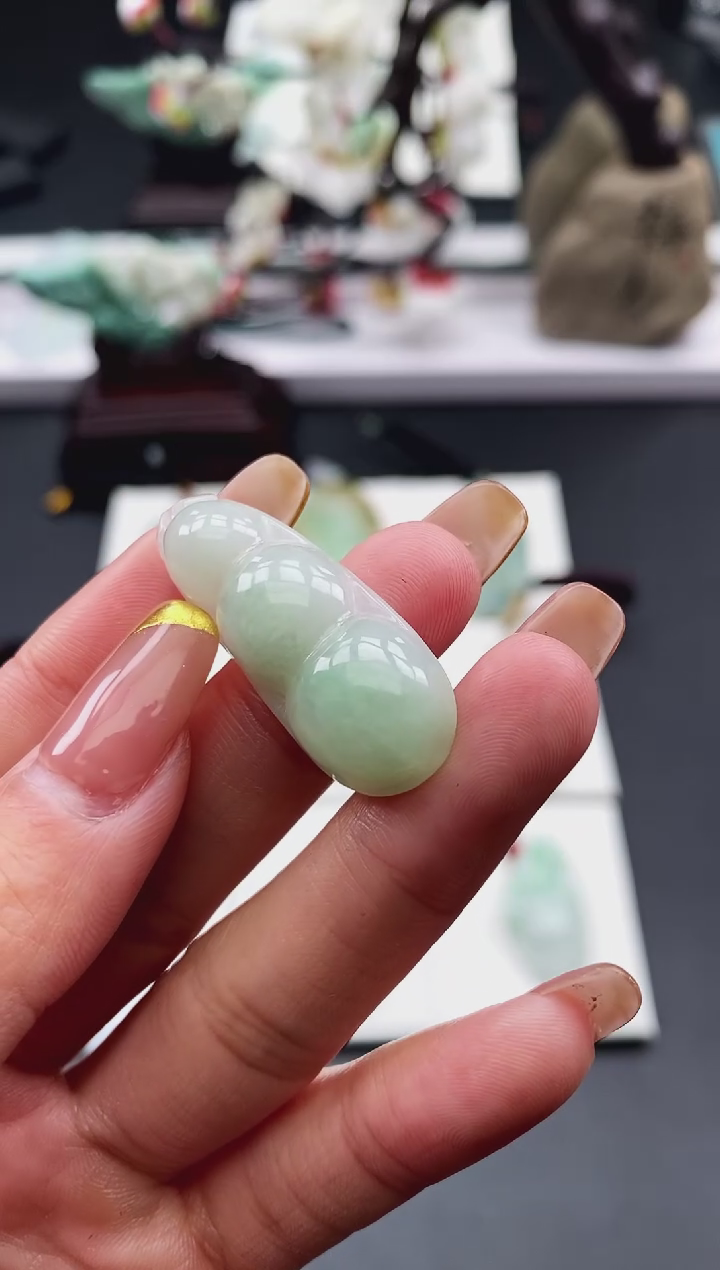 【闪购商品】翡翠颈饰未镶嵌天然缅甸A货翡翠
