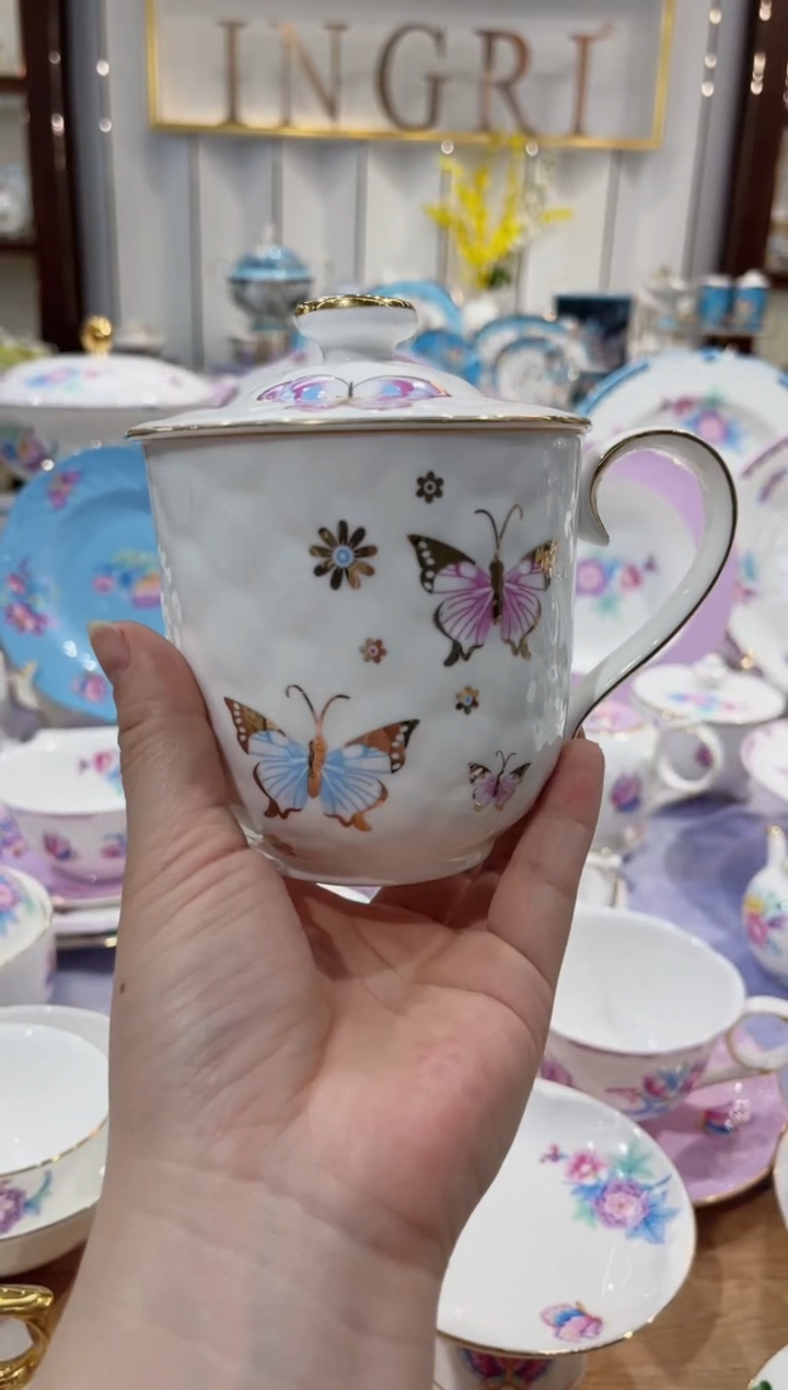 36%以上骨粉骨瓷盖杯 