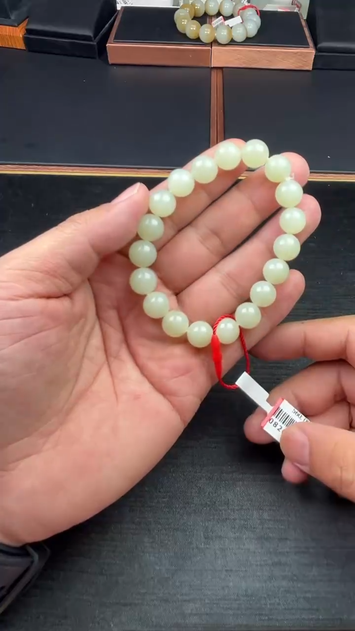 【闪购商品】和田玉手串未镶嵌且末微色差卡10