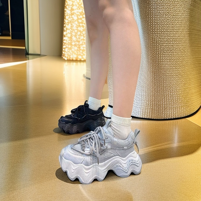 欧货2025早春重工水钻厚底老爹鞋小个子百搭松糕底女