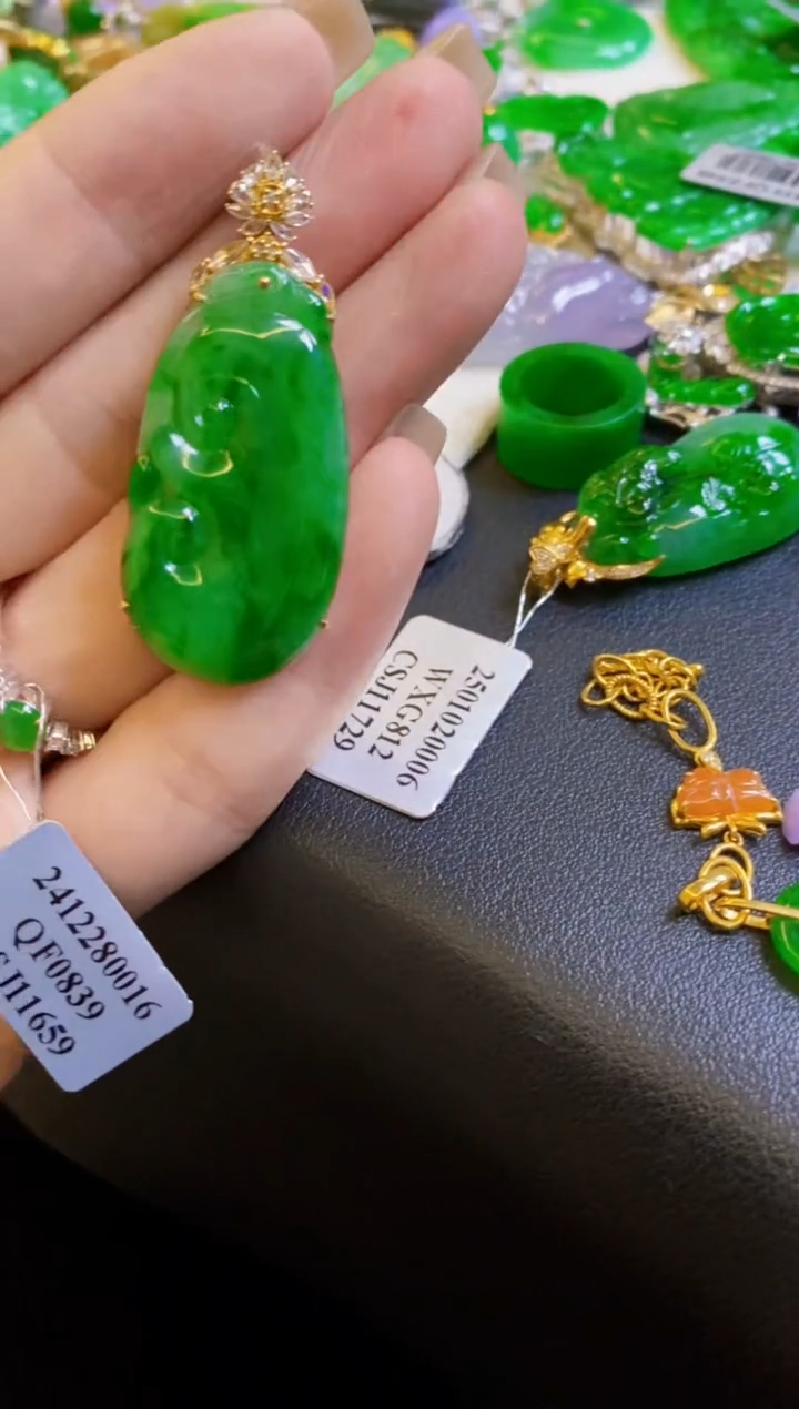 【闪购商品】定制翡翠18K金镶嵌如意
