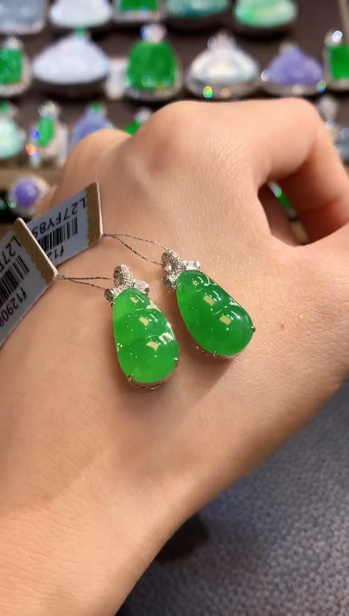 吊坠(不含链)18K金镶嵌翡翠A54 多样性发一件