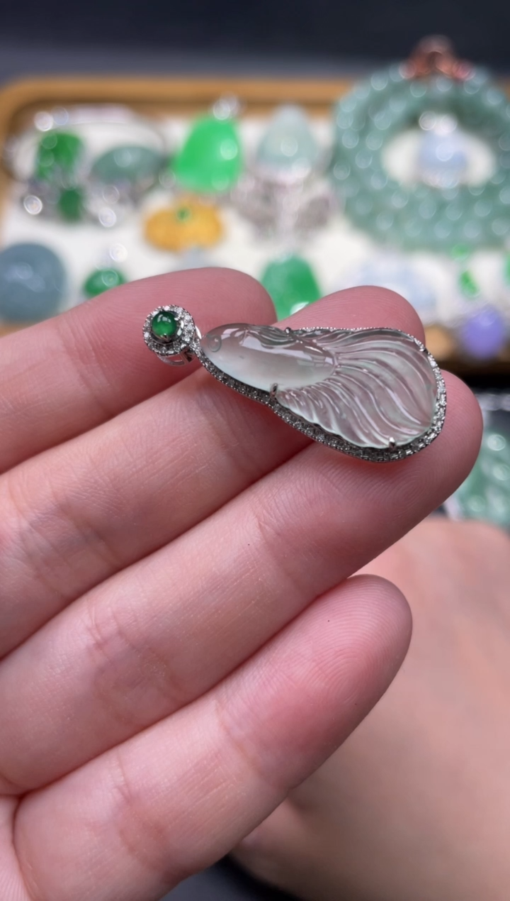 【闪购商品】翡翠颈饰18K金镶嵌45..........