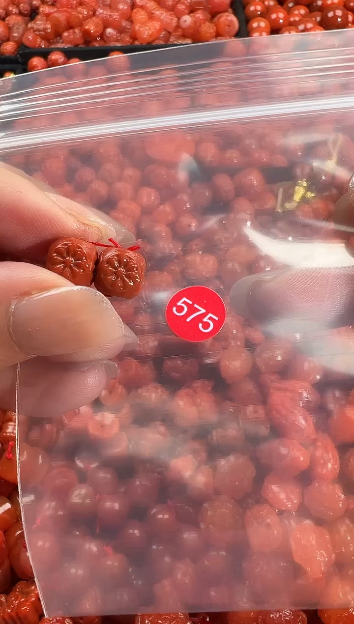 颈饰未镶嵌南红玛瑙1
