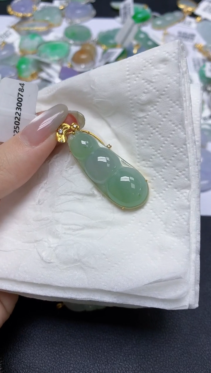 【闪购商品】翡翠18K金镶嵌颈饰天然缅甸翡翠A货