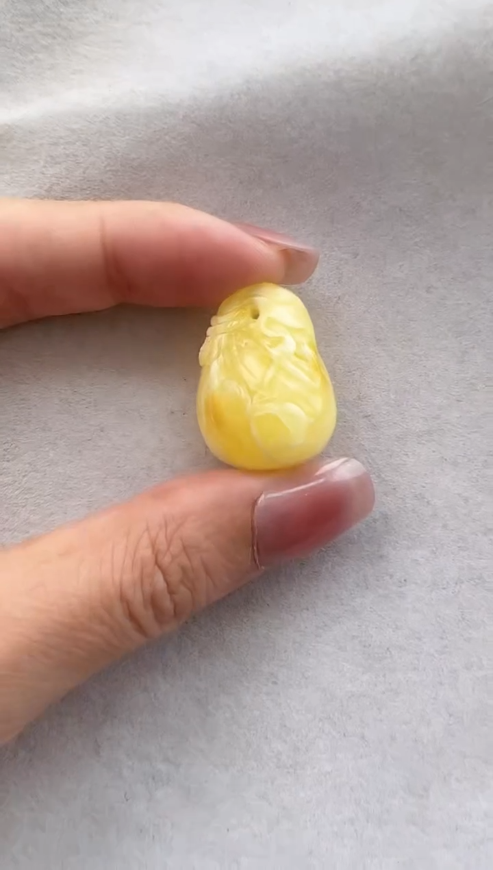 【闪购商品】琥珀裸石未镶嵌10112073-吊坠