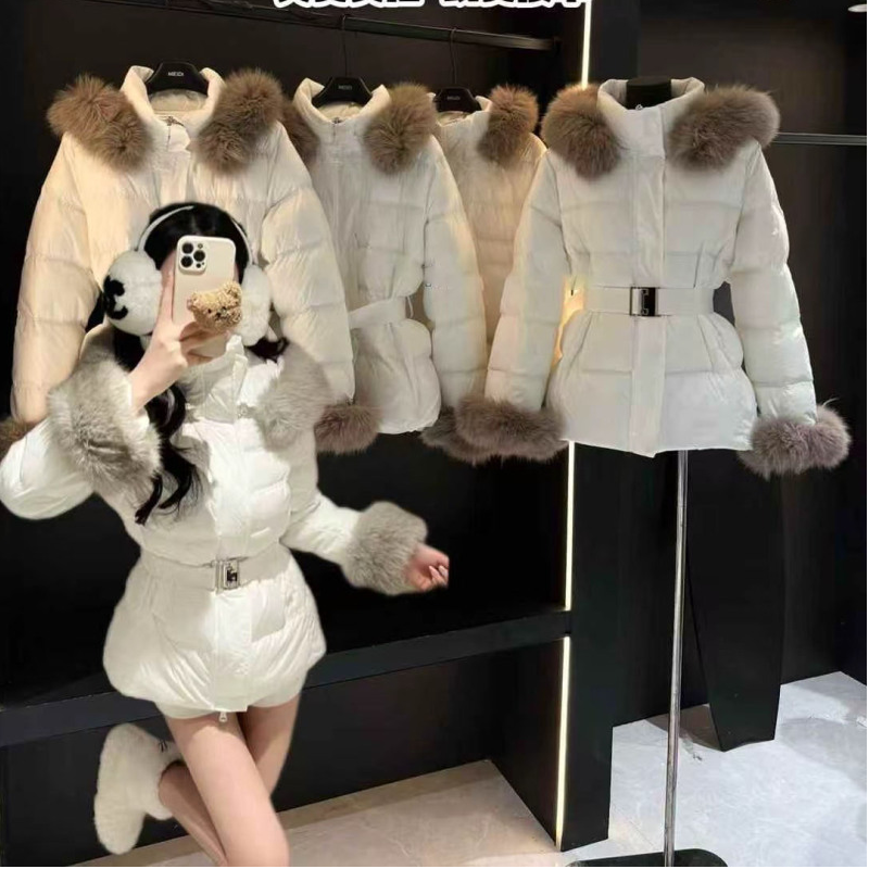 巨好看的中长款白色收腰90白鸭绒羽绒服女保暖加厚大毛领连帽外套