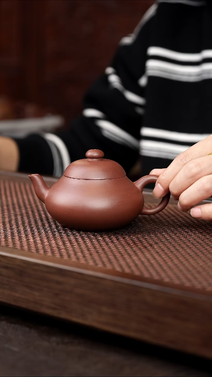 茶壶紫砂紫泥 孟臣梨形
