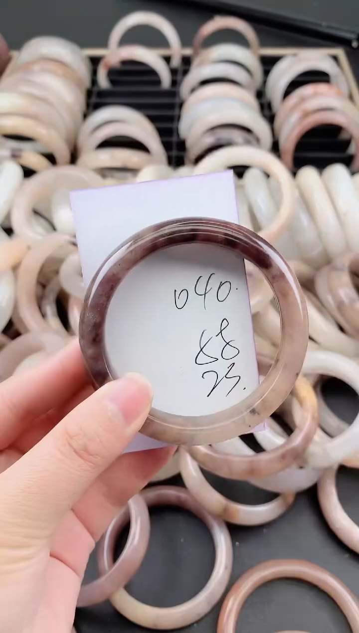 未镶嵌手镯石英质玉（金丝玉）040