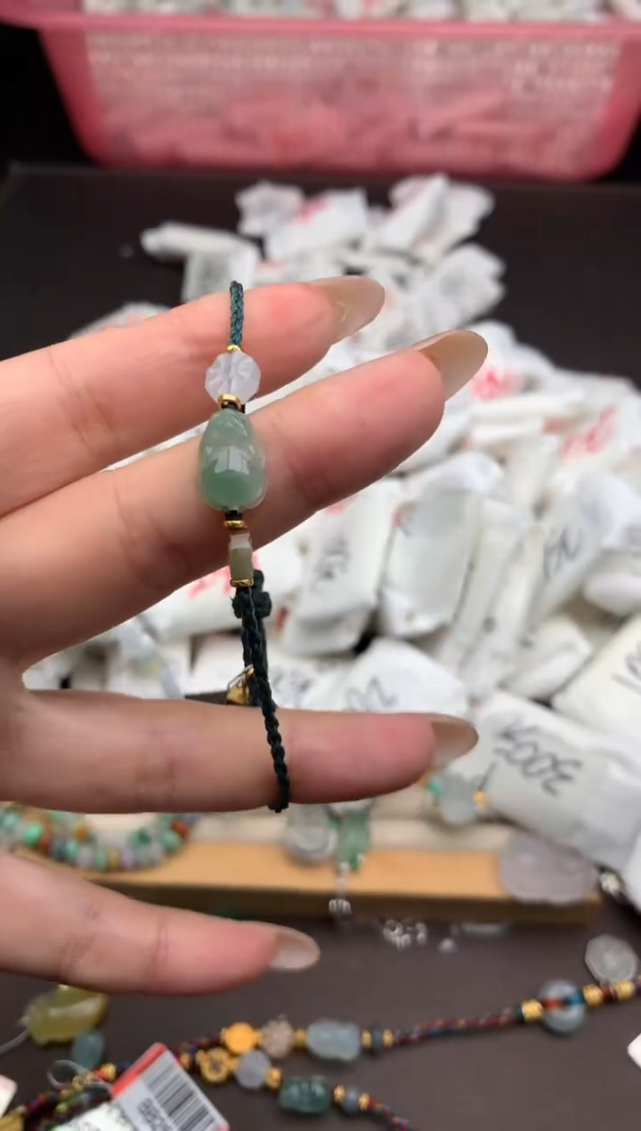 【闪购商品】翡翠手绳未镶嵌一