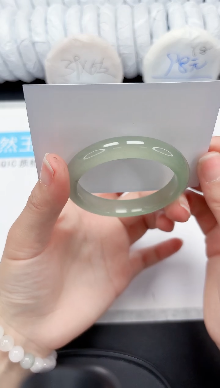 【闪购商品】石英质玉手镯未镶嵌64-52.5