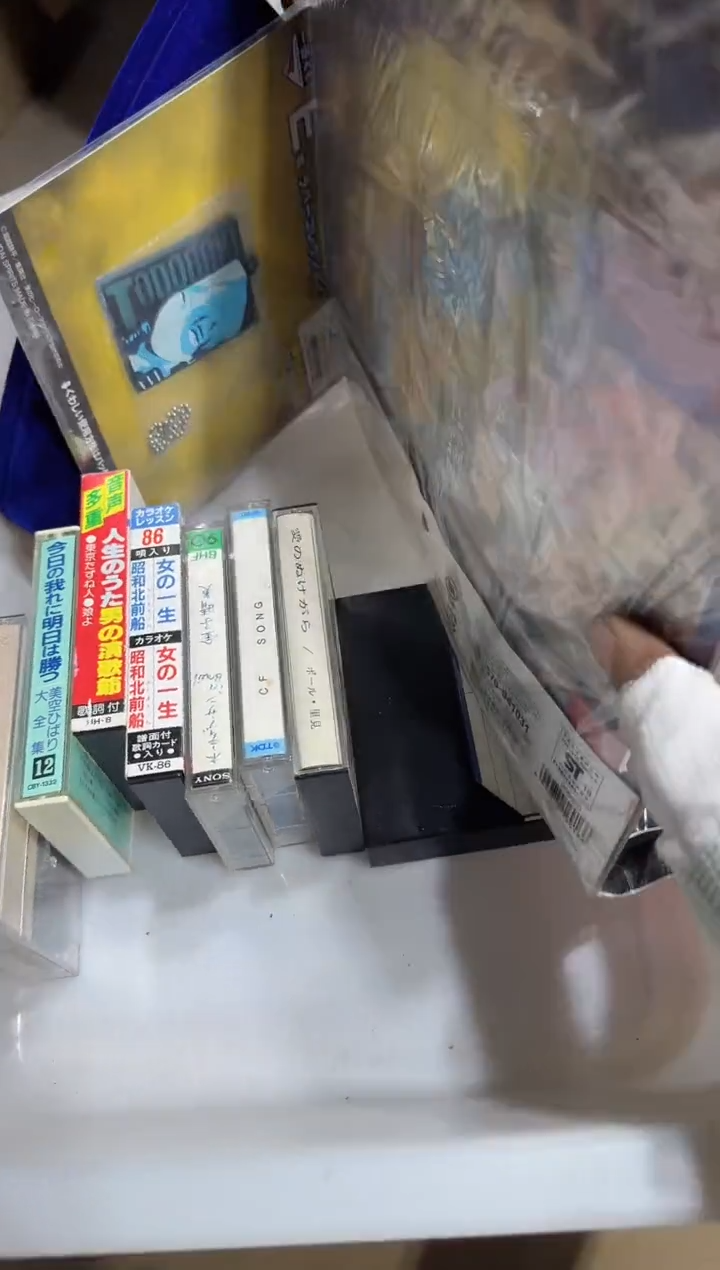 瓷片螳***爷  973中古商品，瑕疵品，不保好坏。