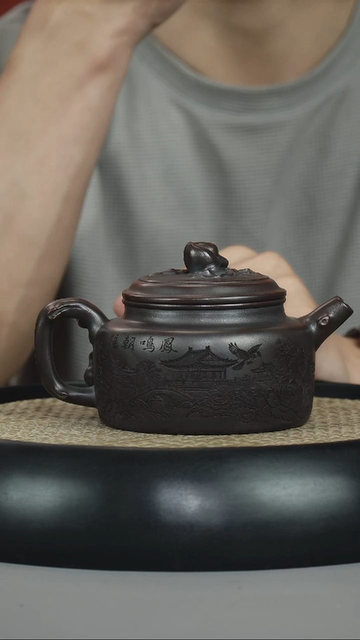 茶壶紫砂黑料石红 寿桃德钟