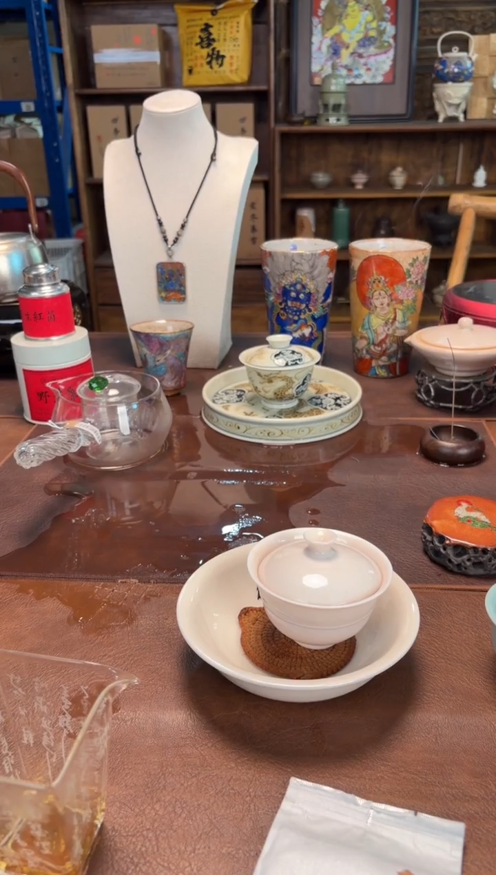 瓷片刘*@@礼物找馒头 