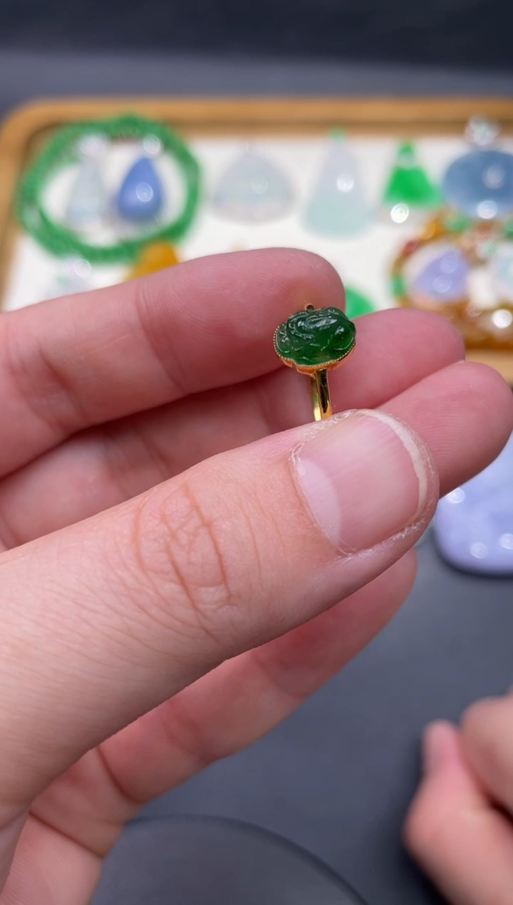 【闪购商品】翡翠戒指18K金镶嵌57.........