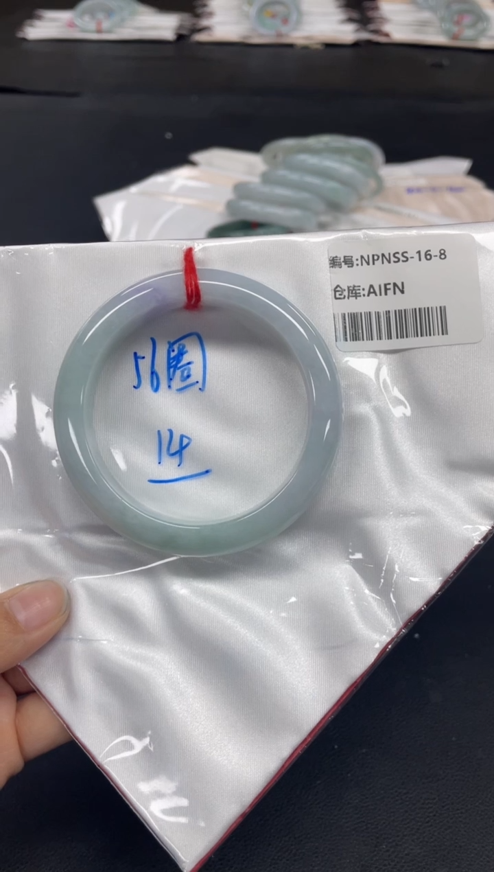 未镶嵌手镯翡翠翡翠手镯