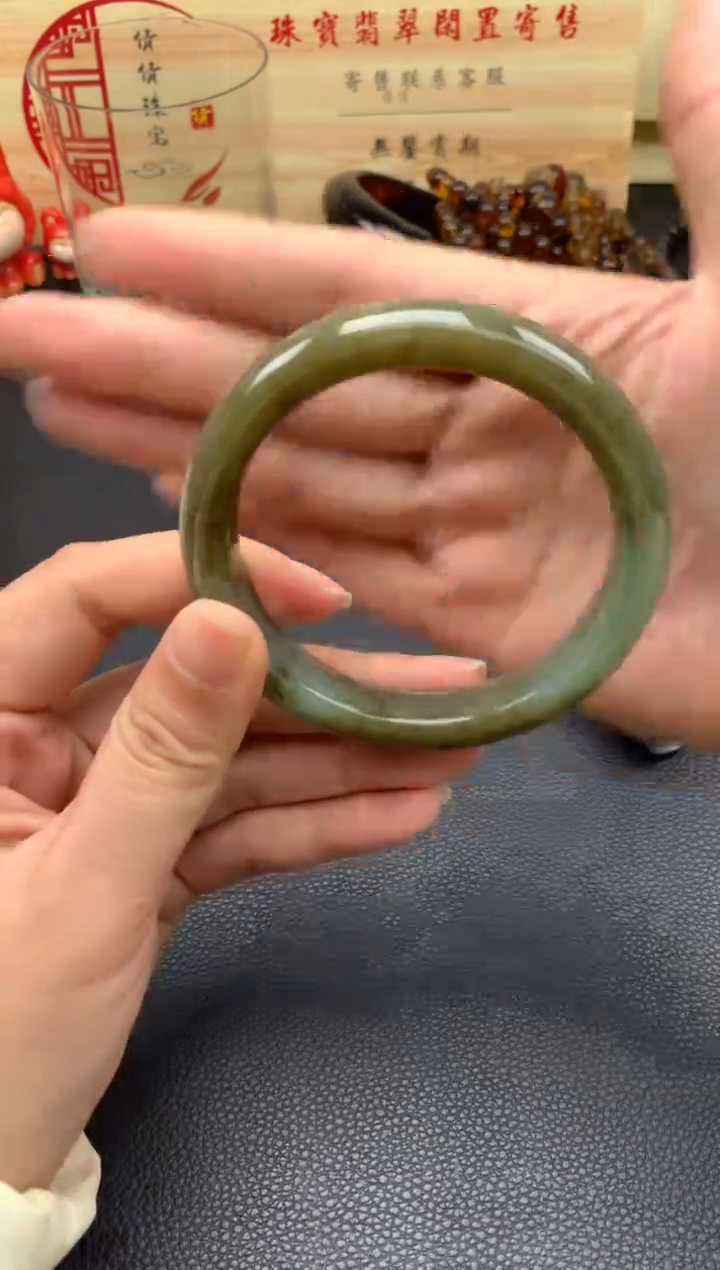 【闪购商品】定制和田玉手镯未镶嵌60圈口/////