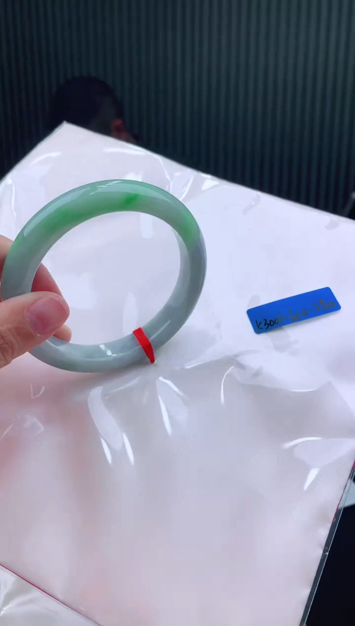 未镶嵌手镯翡翠60