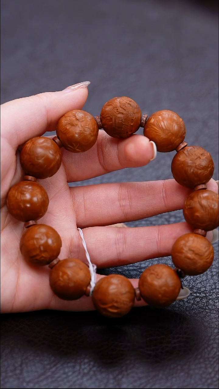 其他橄榄核i****:锦绣山河