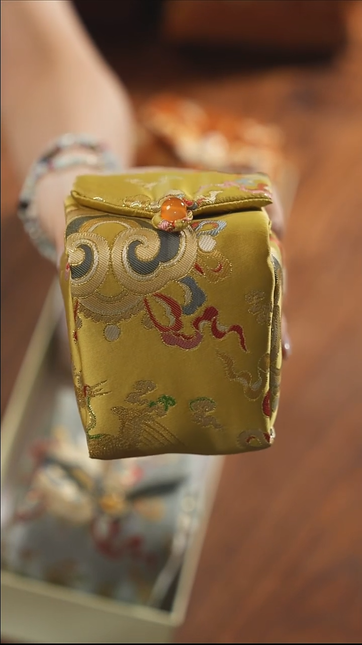 杯袋·············