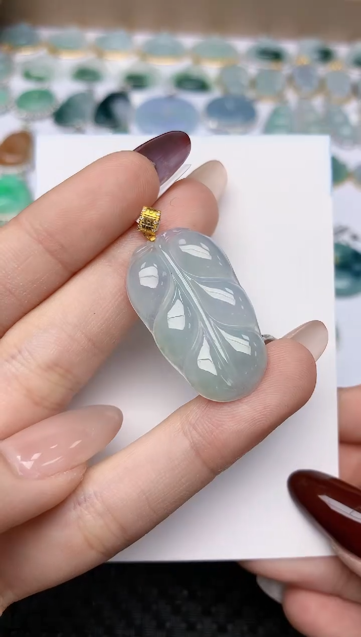 【闪购商品】翡翠颈饰18K金镶嵌天然翡翠a货