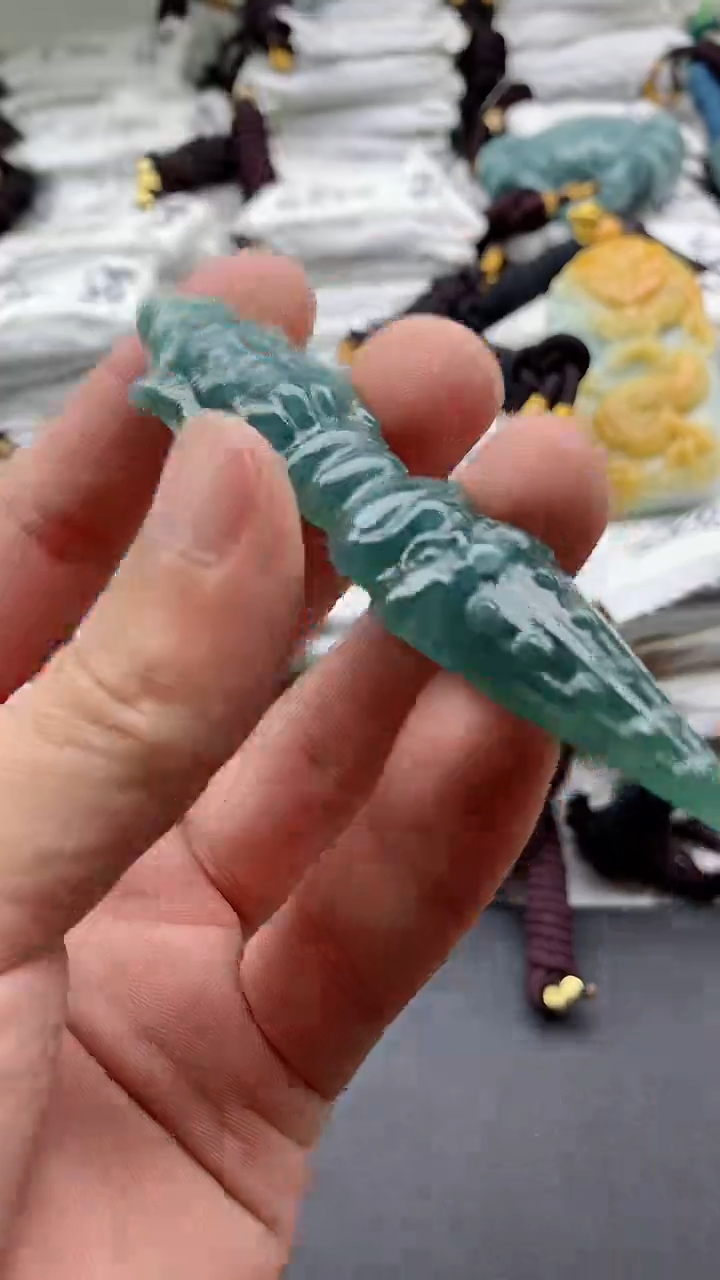 【闪购商品】翡翠颈饰未镶嵌555555555555555