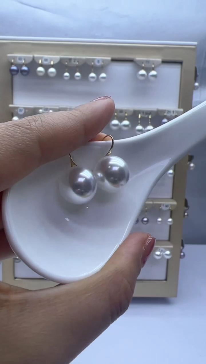 【闪购商品】淡水珍珠耳饰18K金镶嵌197