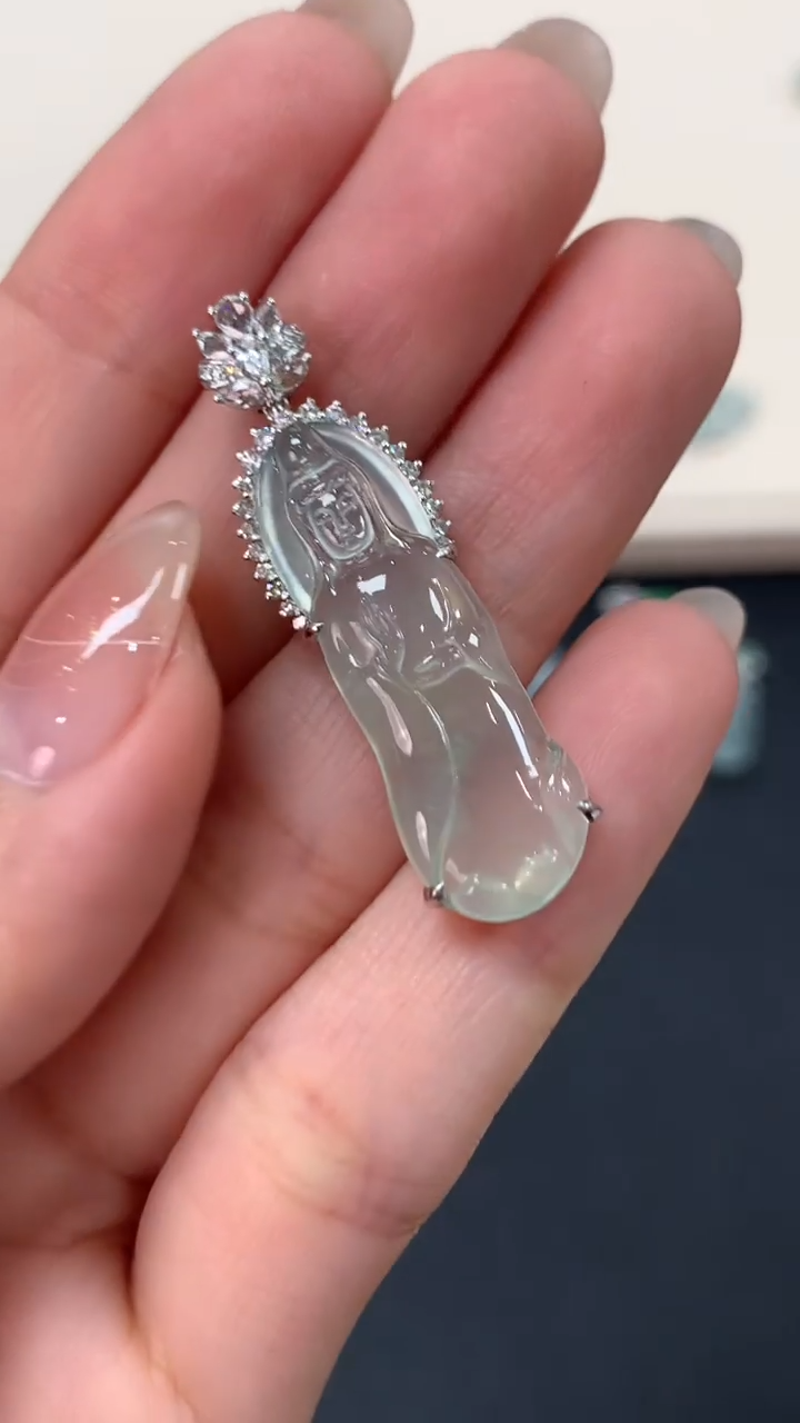 翡翠18K金镶嵌吊坠(不含链)观音吊坠16800