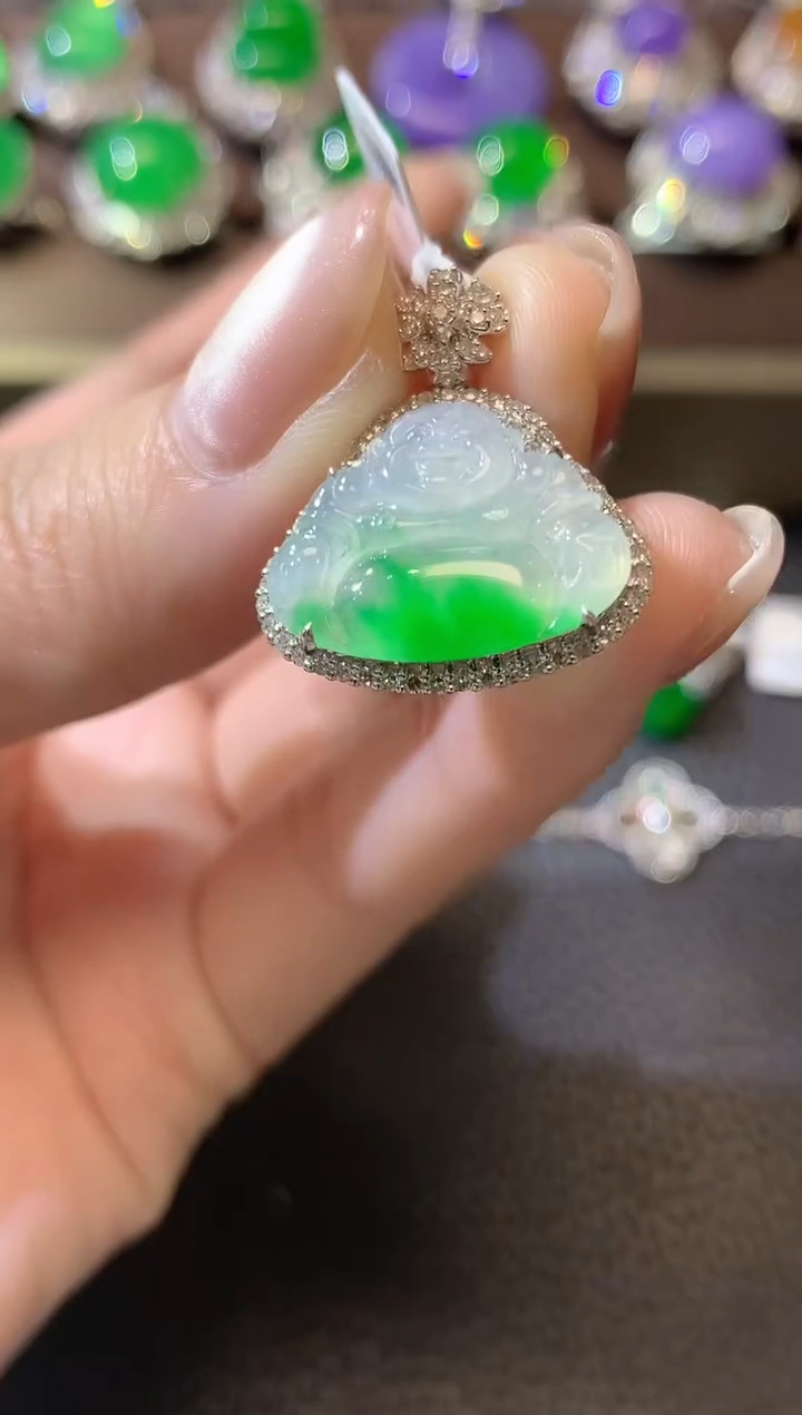 【闪购商品】翡翠吊坠(不含链)18K金镶嵌D7