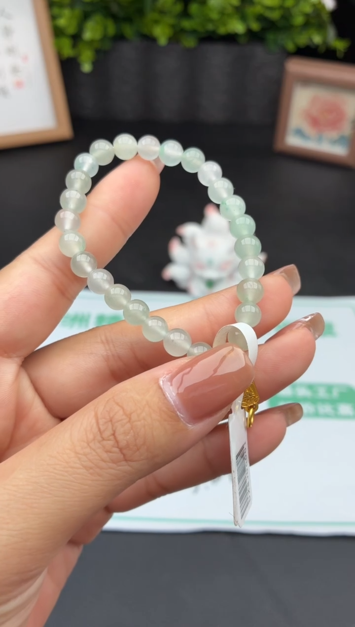 石英质玉手串未镶嵌非洲翠手串