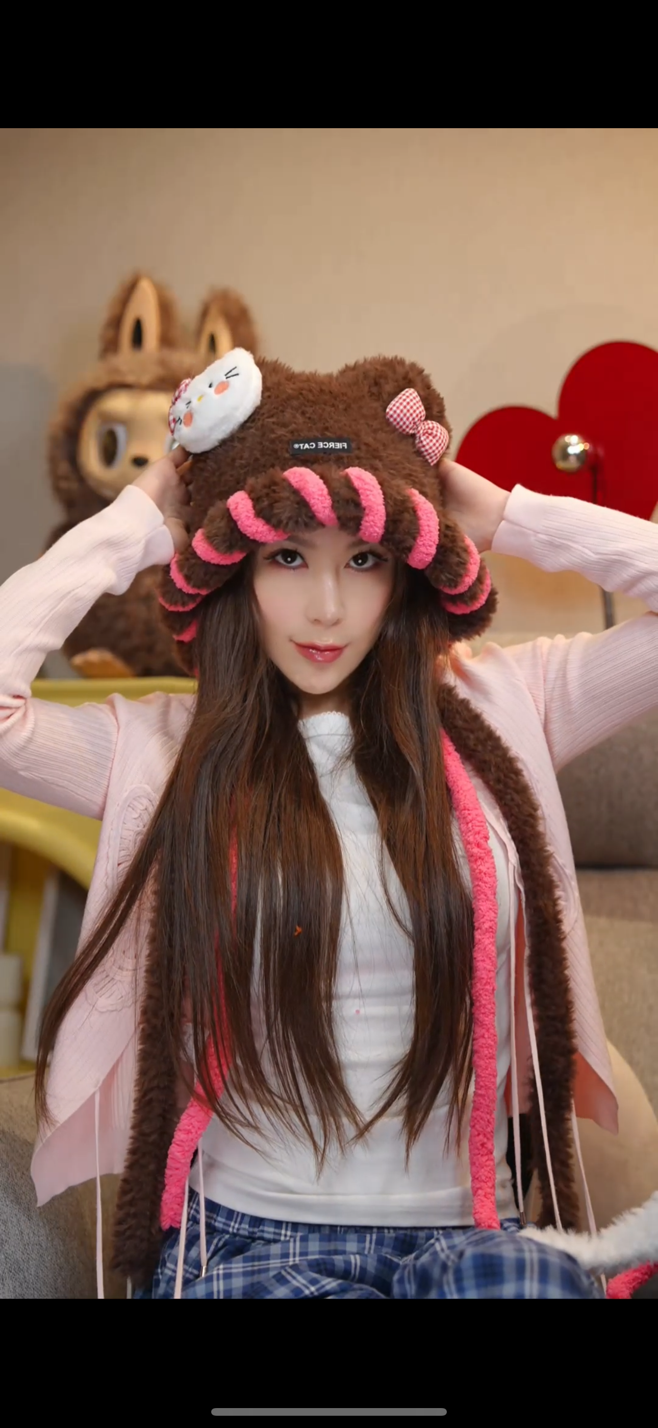 2025年新款秋冬可爱卡通KT小猫毛绒针织帽小熊耳朵保暖护耳显脸小