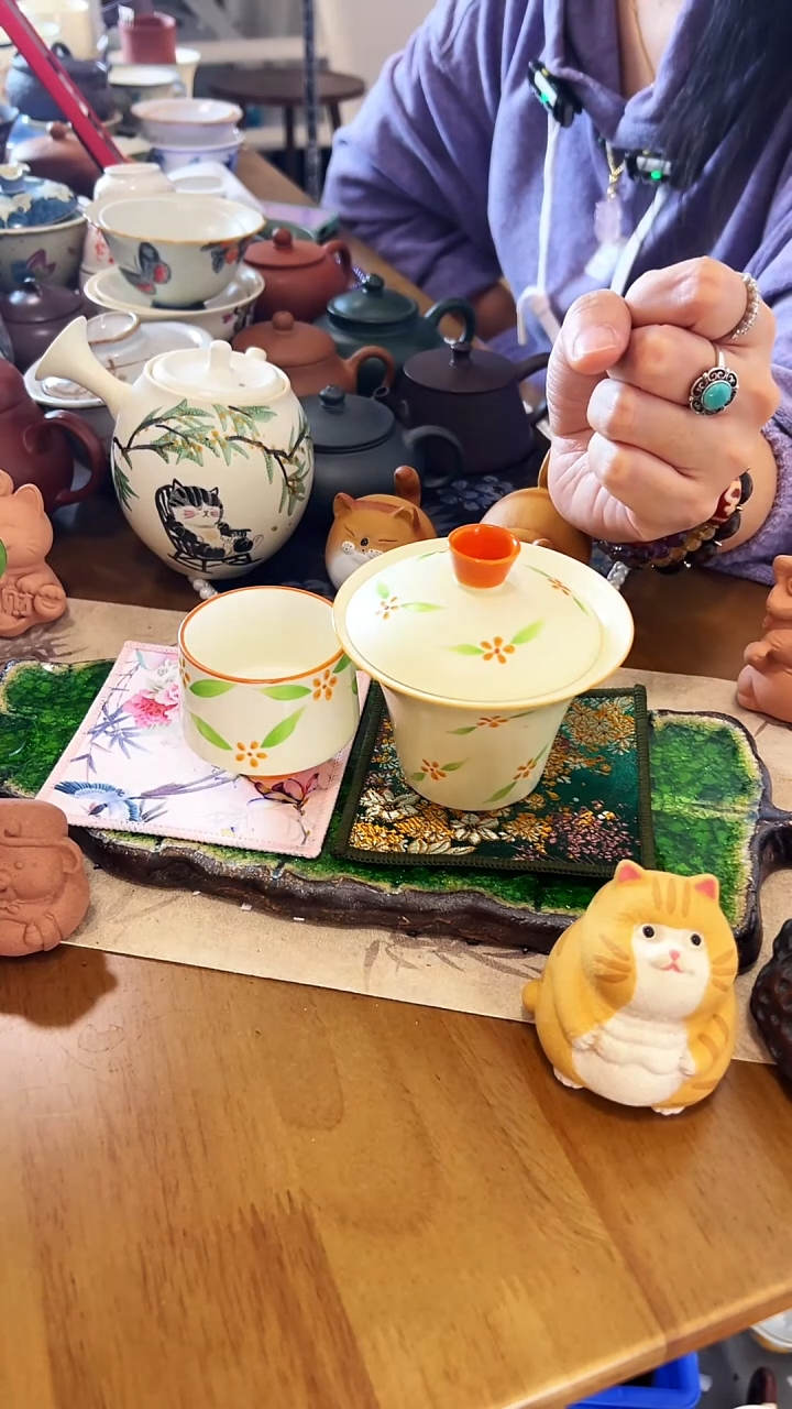 【茶瓷物语】米黄色马蹄盖碗