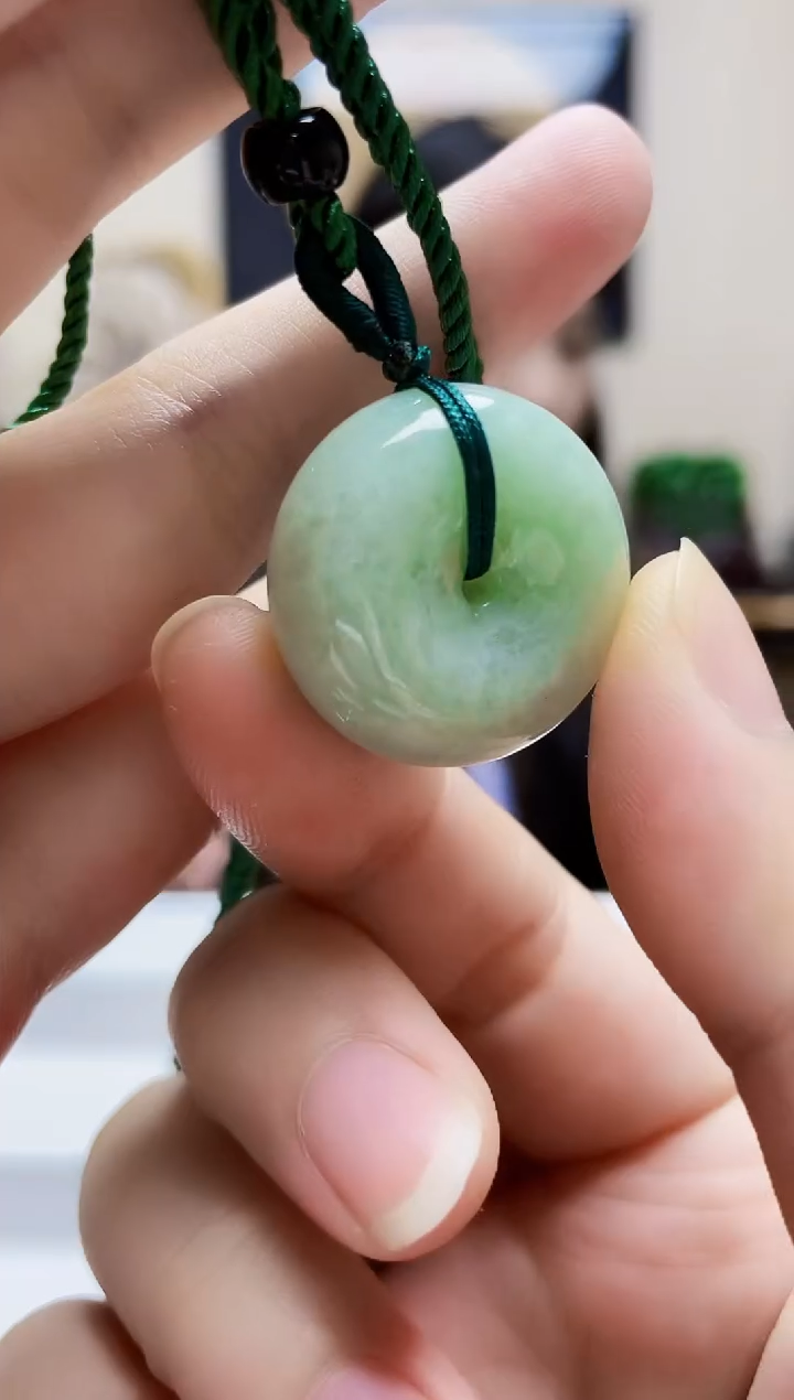 颈饰未镶嵌翡翠吊坠3